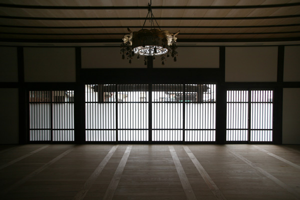 古い本堂の耐震改修