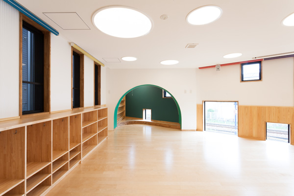 鉄骨造4階建ての都会型保育園<br>
※伏見屋と協働