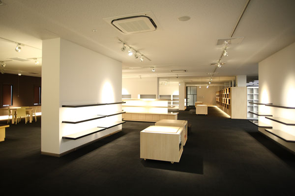 石川県白山市の本社ショールーム
<br>※アブルボアと協働